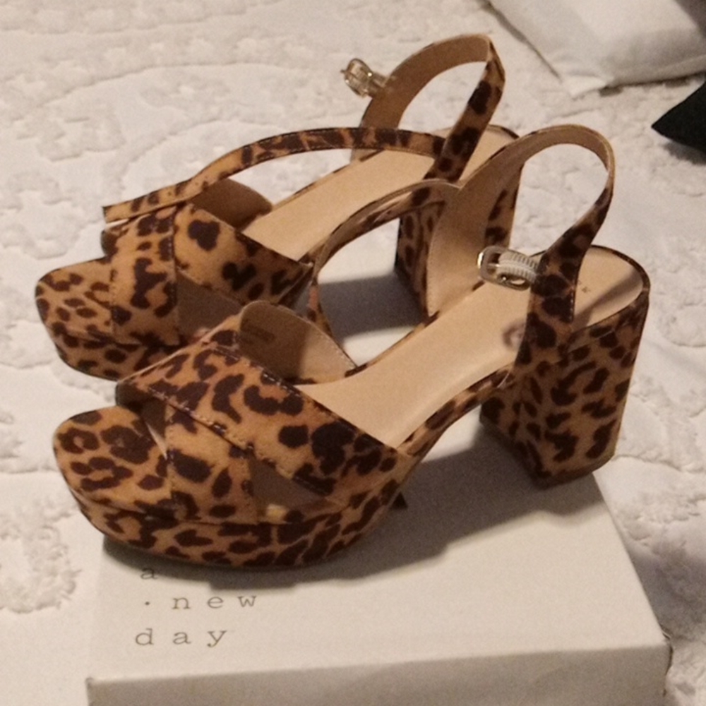 Leopard Chunky heel sandals